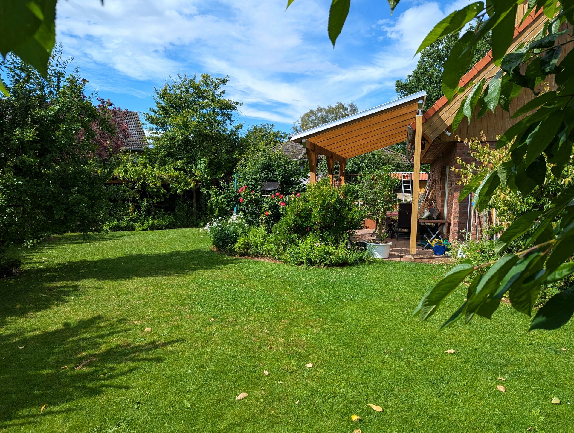 Einfach hin und weg: Viel Platz mit schönem Garten in Natendorf