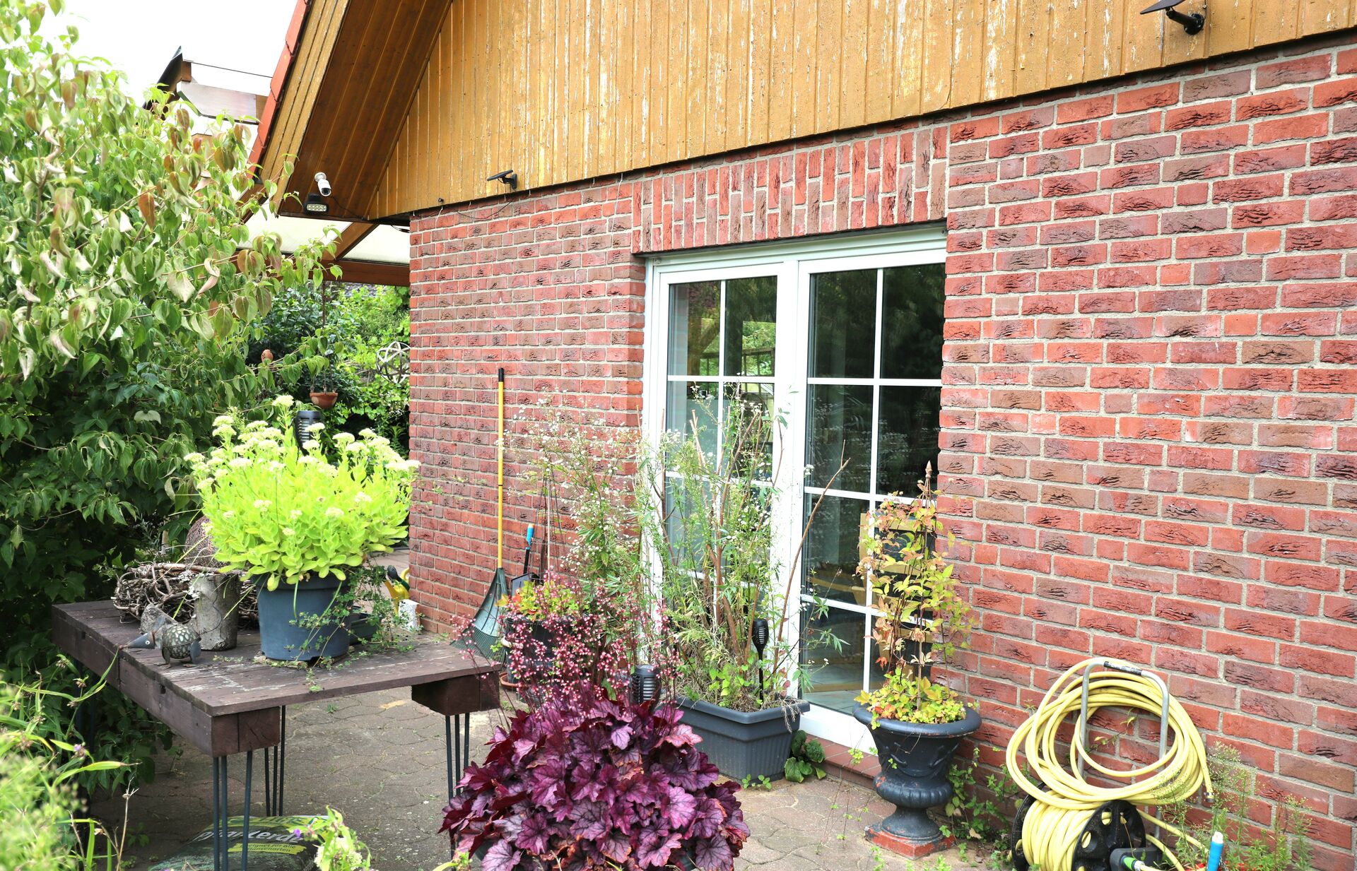 Einfach hin und weg: Viel Platz mit schönem Garten in Natendorf