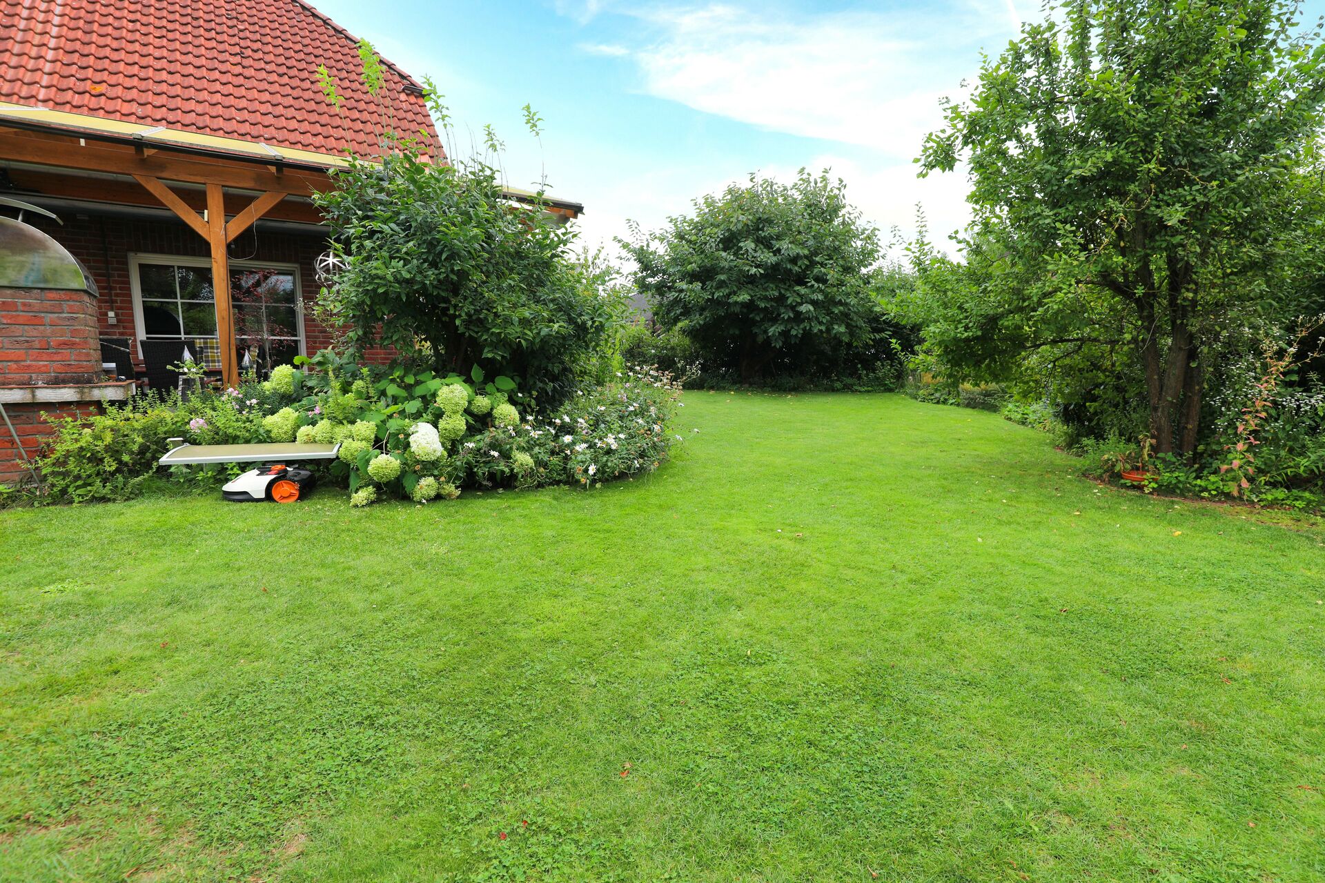 Einfach hin und weg: Viel Platz mit schönem Garten in Natendorf