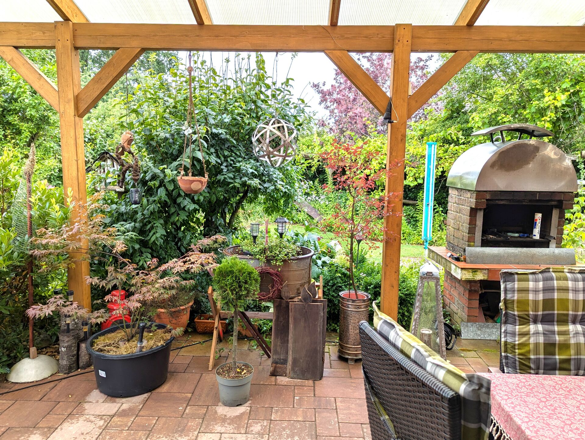 Einfach hin und weg: Viel Platz mit schönem Garten in Natendorf