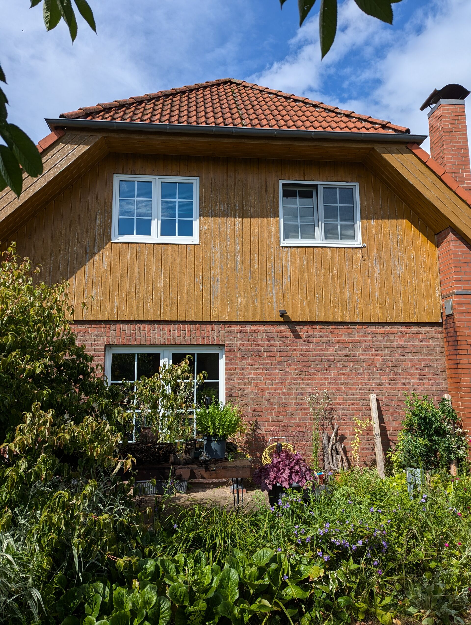 Einfach hin und weg: Viel Platz mit schönem Garten in Natendorf